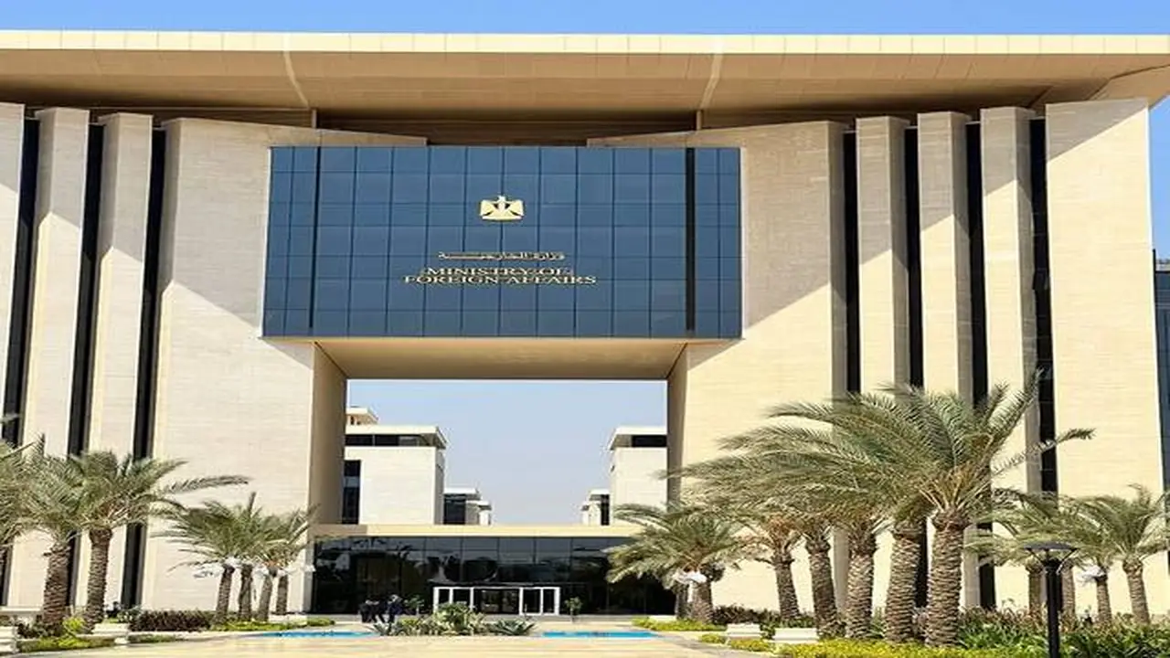 مصر تدعو لإنهاء الحرب بعد إلغاء الضربات الأمريكية ضد إيران